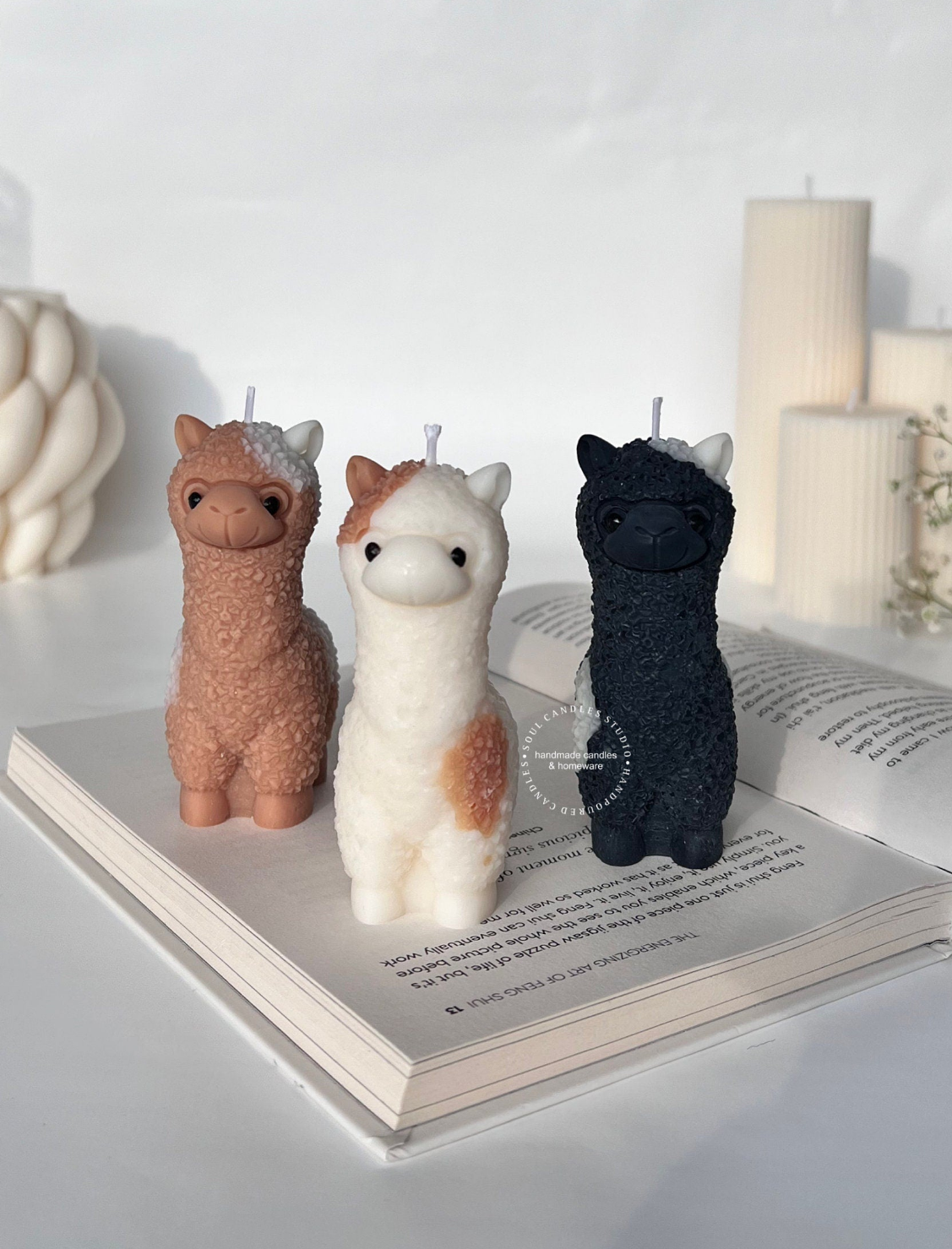 Alpakakerze gefleckt