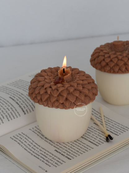 Acorn Kerze